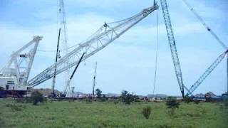 Crane Accident  Australia NSFW  contains bad language [upl. by Brackely]