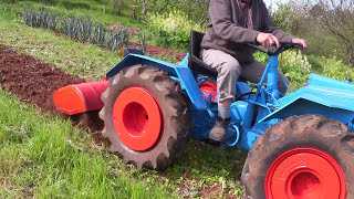 👉 Tractor PASQUALI 956603 ► Tractor trabajando  tuhuertofacil [upl. by Lebasy]