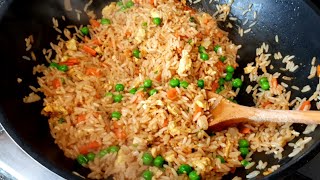 HOW TO MAKE A DELICIOUS CHINESE FRIED RICE RECIPE [upl. by Talie836]