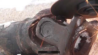 Suzuki SX4 AWD driveshaftpropeller shaft repair of ujoints [upl. by Slavic]