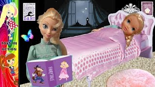 Anna and Elsa Toddlers Read a Book 3 Little Girls Fairytale StoryToys Dolls Storybook Annia Elsia [upl. by Esten]