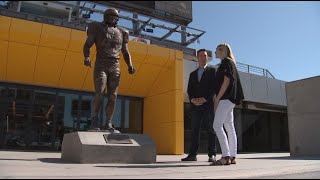 VIDEO Marie Tillman makes first trip to Pat Tillman statue [upl. by Hahnke]