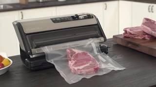 FoodSaver FM5000 2in1 Vacuum Sealing System  Overview [upl. by Piggy419]