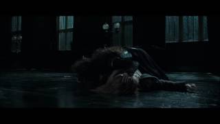 Hermione torturada por Bellatrix Relíquias da Morte Parte 1 [upl. by Ahsyekat414]